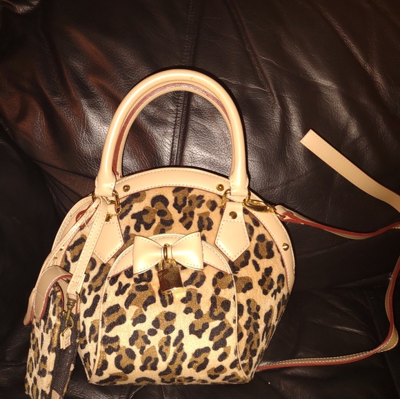 Cheetah Print Purse with flip phone case - Picture 7 of 8